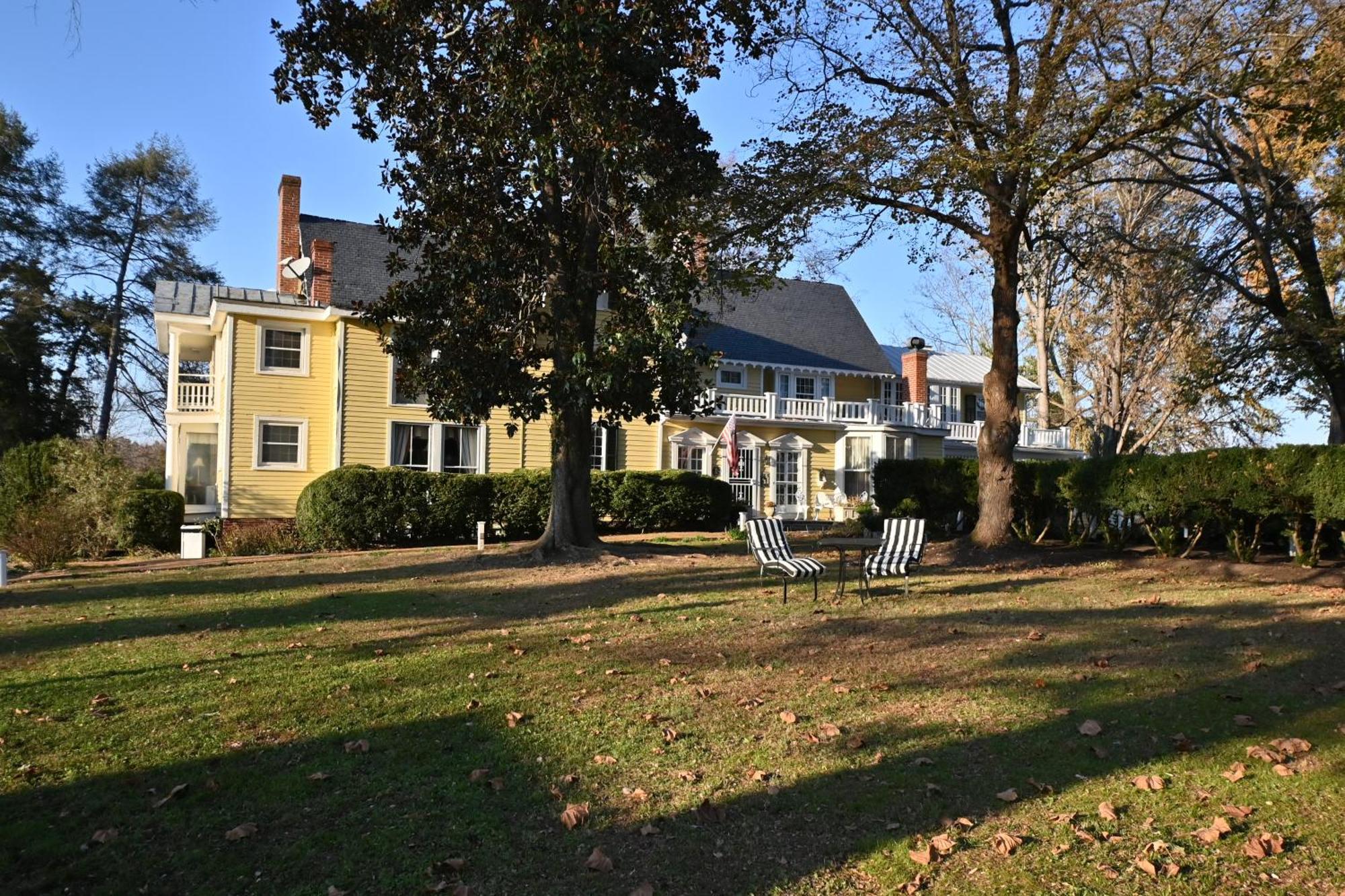 Prospect Hill Inn & Restaurant Zion Crossroads Exterior photo
